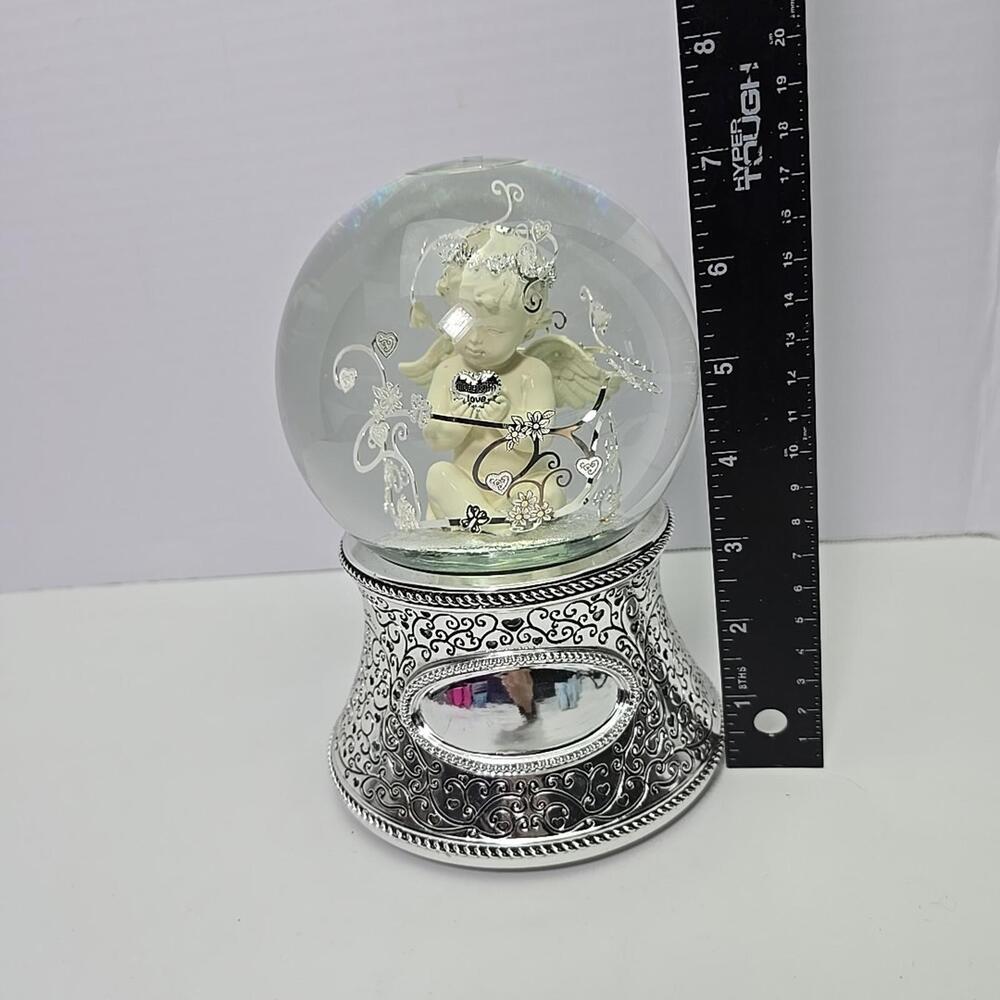 THINGS REMEMBERED Religious Made with Love Cherub Musical Snow Globe, Plavs Pach - Picture 13 of 14